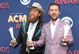 Linkedin is the world's largest business network, helping professionals like buntu sodaba discover inside connections to recommended job candidates, industry experts, and business partners. T J Osborne Of Brothers Osborne Comes Out As Gay