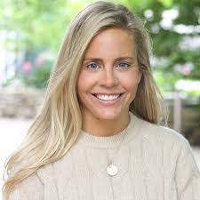 Annie Hanson's Instagram, Twitter & Facebook