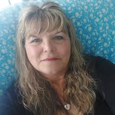 Who can groom my corgi in Glenwood, AR with a heart shape cut?