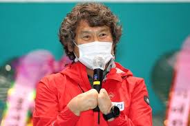 장애인 최초로 히말라야 14좌 완등에 성공한 '열 손가락 없는 산악인' 김홍빈(57) 대장이 하산 도중 실종 이인정 아시아산악연맹 회장은 19일 연합뉴스에 김홍빈 대장이 정상 등정 이후 하산 과정에서. Lj9psrmrgcjzhm