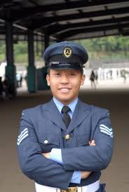 香港航空青年團 （ 英文 ： hong kong air cadet corps ）於1971年4月7日由一群熱愛 飛行 的華人及外籍英軍共同創立，以紀律性的編制和訓練，為香港青少年提供有益身心的課餘活動，建立其自信心、培育其責任感、並且發揮其潛能，使他們成為優良的 領袖 及 公民 。 é¦™æ¸¯è­¦å¯Ÿå­å¼Ÿèˆªç©ºé'å¹´åœ˜ç¬¬å…­é›¶å…­ä¸­éšŠ Home Facebook