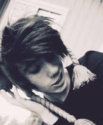 Secondly, trim your edges gradually, with shorter layers towards your eyes and longer layers as you go down. 45 Modern Emo Hairstyles For Guys That Want That Edge Menhairstylist Com