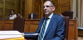 Μεγάλωσε στον πειραιά και κατάγεται από το χωριό μενετές της καρπάθου. Nomosxedio Gia Diadhlwseis To 2017 O G Gerapetriths Diafwnoyse Me Tis Shmerines Antidhmokratikes Ry8miseis Aygh
