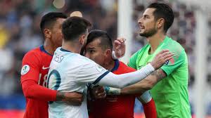 Gary medel prefers to play with right foot. Bilder T Online De B 86 05 15 32 Id 86051532 Ti