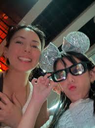 A very happy girl at Disneyland Paris 🫶🏻 We did both parks in one day…  with 3 kids! 🥹 I honestly wasn't sure how it would go — we took the train (