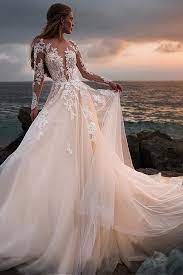 Robe de mariee sur l'annuaire français des professionels. Robe De Mariee En Tulle Champagne Avec Manches Longues En Dentelle Illusion Champagne Dentelle Robe De Mariee En Tulle Mariage Robe Dentelle Robe De Mariee