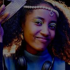 Great to have Jade and Mas in CAN HQ and to hear about how the Global  Thread workshops are going. We're working with textile artists Kate Rothery  and Vicky Richards, plus textile