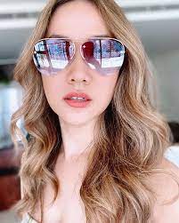 Bunga citra lestari is an instagram star from indonesia. Bunga Citra Lestari Di Instagram What If U Simply Devoted Yourself This Year To Love Yourself More Mirrored Sunglasses Women Women Actresses