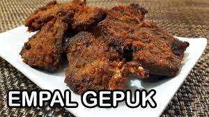 Semua daging yang terdapat pada tubuh sapi dapat dimanfaatkan dengan sebaik mungkin seperti sup sum sum sapi, rujak cingur sapi, dan lainnya. Resep Empal Daging Sapi I Empal Gepuk Youtube