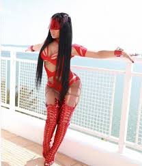 نشرت النجمة نيكي ميناج على حسابها بموقع Nicki Minaj Fashion Nikki Minaj