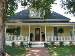 Pin By Wendy Braun On House Exteriors Yellow House Exterior Cottage Exterior Vinyl Siding House