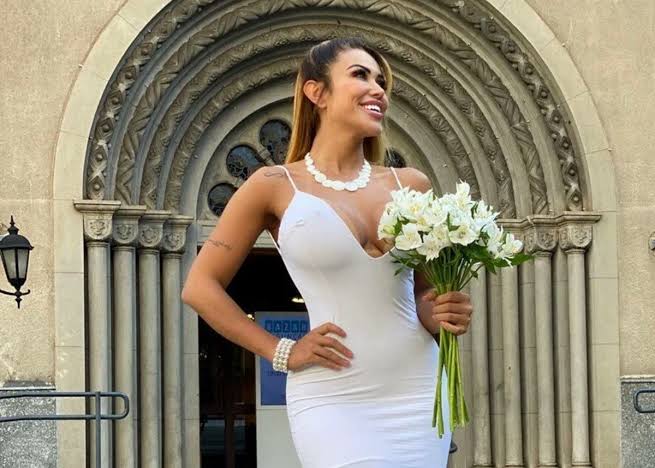 Brazilian model who married self announces divorce, says 'met someone special'