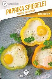 buntes protein fruhstuck spiegeleier in paprika schalchen fruhstucksideen schnellerezepte einfa rezepte lebensmittel essen kochen ohne kohlenhydrate