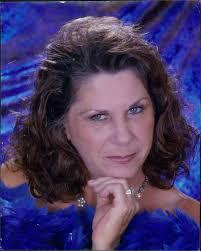 Elaine Hare's Instagram, Twitter & Facebook