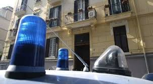 L'indirizzo della filiale è via i maggio, 22. Rapina In Banca A Pozzuoli Banditi Messi In Fuga Dall Allarme Del Caveau Della Filiale Bper Il Mattino It