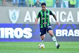 Brasiliense Henrique Almeida é arma do América-MG para jogo com o Cruzeiro  no DF