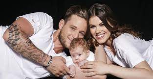 Helyezettje, a sztárban sztár harmadik évadának 4. Csobot Adel Konnyek Kozt Hagyta El Az Orszagot