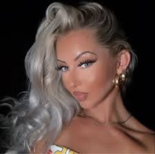 bath & body works x milk bar collab 🎀🧁🌈🎂 notes of..layered vanilla  cake, creamy frosting and rainbow sprinkles 🎂 prices range from  $8.95-$27.95 💰 my review is up here 👇🏻  https://www.facebook.com/share/v/1GjubiG33e/?mibextid=wwXIfr what