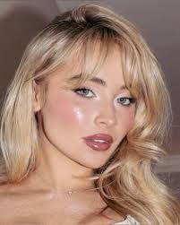 Sabrina Carpenter ou Camilla Cabello : r/VindictaRateCelebs