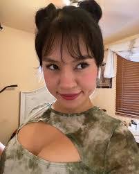 Karen Haro's Instagram, Twitter & Facebook