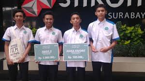 Lowokwaru, kota malang, jawa timur 65142; Mukidi The Last Hero Film Yang Antarkan Siswa Smkn 11 Kota Malang Raih 2 Gelar Di Surabaya Surya Malang