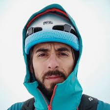 Iliniza Sur Expréss (1 día) Nivel Físico: Alto Nivel Técnico: Alto  Integrantes: Mateo Egas Henrry Manosalvas Walter Salas Nuestro viaje empezó  una vez que recogí a Walter y Mateo, mientras nos acercábamos