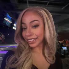 Mikayla Logan (@miklogannn) • Facebook