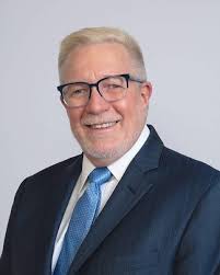 Steven Tomlin's Instagram, Twitter & Facebook