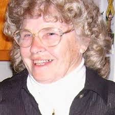 Lillian Stratton's Instagram, Twitter & Facebook