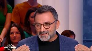 J'ai appris le silence», Frédéric Lopez raconte sa nouvelle vie après la télévision (vidéo) - Soirmag