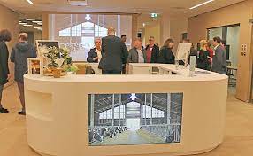 Help users access the login page while offering essential notes during the login process. Topmodern Zukunftsorientiert Vr Bank Schluchtern Offnet Wieder