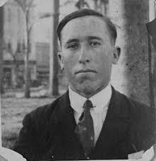 Manuel Ribot's Instagram, Twitter & Facebook