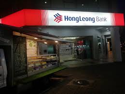 Hong leong bank 1905 yılında faaliyetlerine başlayan kuching , sarawak adı altında, kwong lee i̇potek & havale şirketi. Hong Leong Bank Mount Austin Zixioni