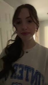 Isabella Moseley's Instagram, Twitter & Facebook