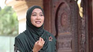 Kak elle tertarik untuk baca buku bijak parenting hasil tulisan ustazah isfadiah dasuki ini sebab tagline pernahkan tersalah didik dan mahu berpatah balik? 18 Puasa Dan Al Quran Ustazah Isfadiah Mohd Dasuki Youtube