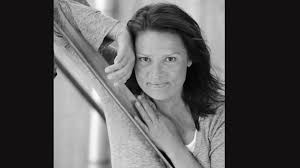 Wir sind bayerns hitradio nummer 1 mit den meisten aktuellen und besten neuen hits! Panorama Unendlich Traurig Swr3 Team Und Fans Trauern Um Steffi Tucking Pressfrom Deutschland