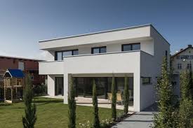 Einfamilienhaus Flachdach Uberdachte Terrasse Massivbau Fensterfronten Modern Design Architekturpur Architektur Haus Architektur Moderne Architektur