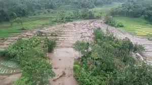 Daftar kode pos kabupaten/kota tanah datar. Banjir Bandang Terjang Tanah Datar Sumatera Barat Bnpb Dilaporkan 3 Orang Meninggal Dunia Tribun Wow