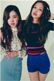 Jennie And Rose I Think I Am Still Figuring Out Other K Pop Groups Blackpink Fashion Korean Fashion Black Pink