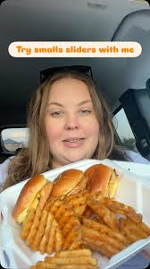 Try @smalls_sliders with me! #sliders #foodreview #burger #foodie #texas