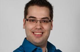 Tommy Brûlé monte à bord du navire