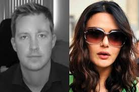 Video Lama Ungkap Alasan Preity Zinta Menikah : Okezone Celebrity