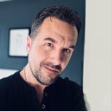 Tim Strother's Instagram, Twitter & Facebook