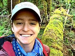 Laura Mckinley's Instagram, Twitter & Facebook