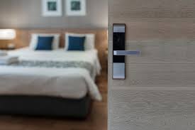 Comment Renforcer La Securite D Une Porte D Entree Izi By Edf