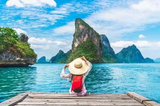 Monsoon Travel Packing: What Stays Dry and What Doesn’t