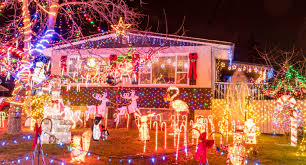 Candy cane lane kelowna (קאנדי קן לאן קאלוונ). 12æœˆ1æ—¥ 1æœˆ1æ—¥ Kelownaä¸€å¹´ä¸€åº¦çš„åœ£è¯žç¯ç›candy Cane Lane 10å'¨å¹´ Kå±¯ Ca KelownaåŽäººè®ºå›