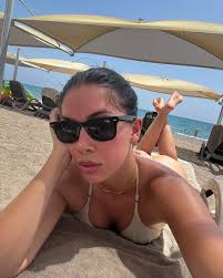 Melisa Özsarı (@melisaozsrr) • Instagram photos and videos