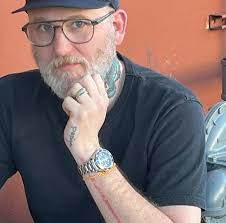 Eric Steven Nelson returns to Expatriate TONIGHT for ONE NIGHT ONLY to  concoct a select menu of slippery cocktails people won't be able to sip  without fouling their faces, in collaboration with