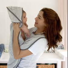 Wink, wink i like these so much better than most. Amazon Com Minacles Hands Free Baby Towel Hooded Apron Extra Large Baby Bath Towel For Newborn Boys Girls Infants Super Absorbent Bamboo Ultra Soft Premium Organic Cotton Elephant